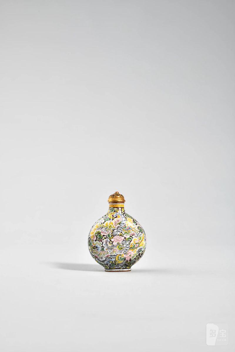 清雍正 御制铜胎画珐琅蝶恋花鼻烟壶 - 图2